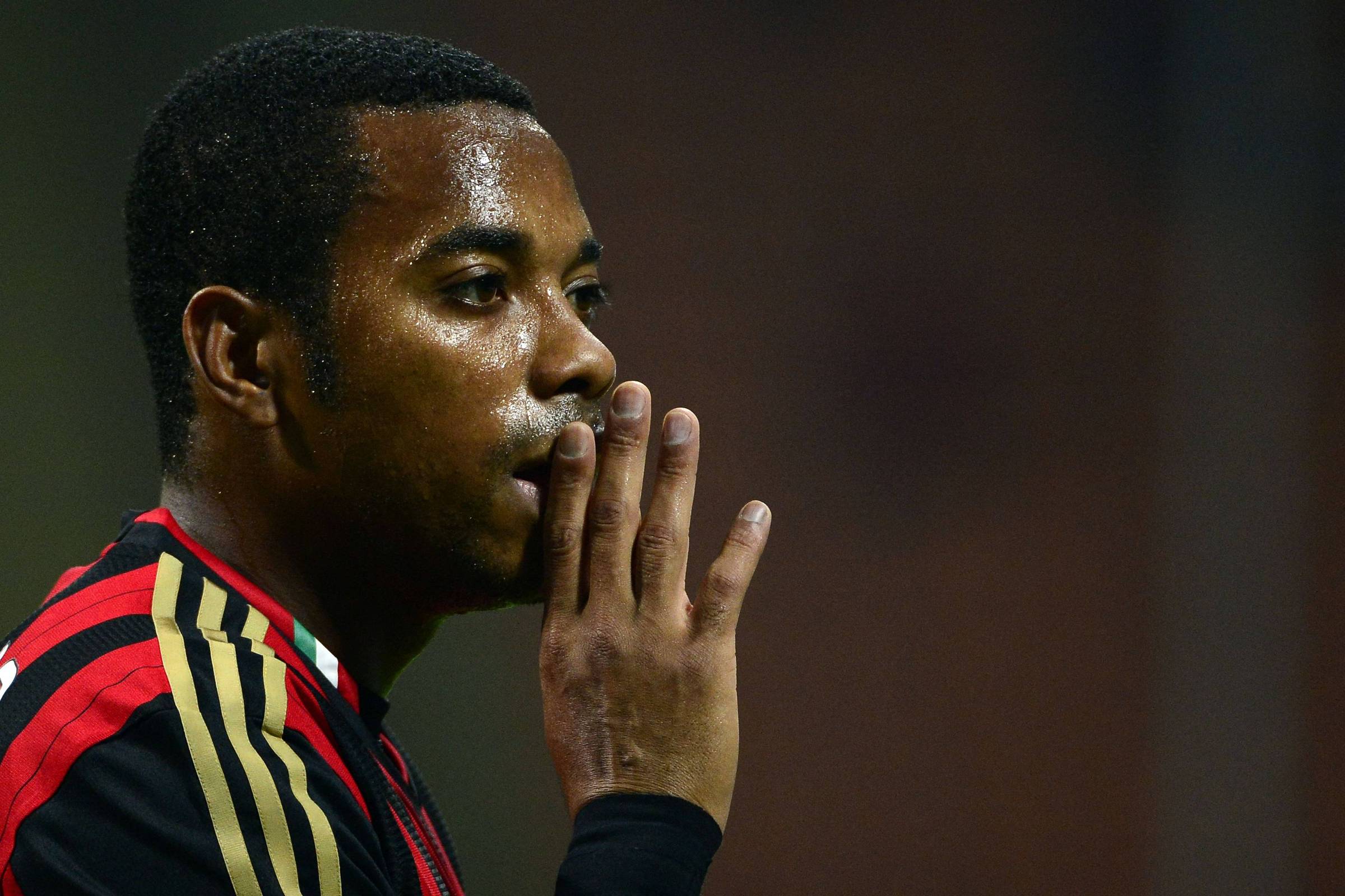Relator no STJ vota para que Robinho cumpra pena por estupro no Brasil – 20/03/2024 – Esporte