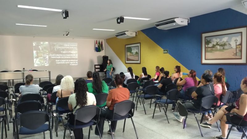 Servios Urbanos e Corpus promovem Capacitao Ambiental para profissionais da Educao
