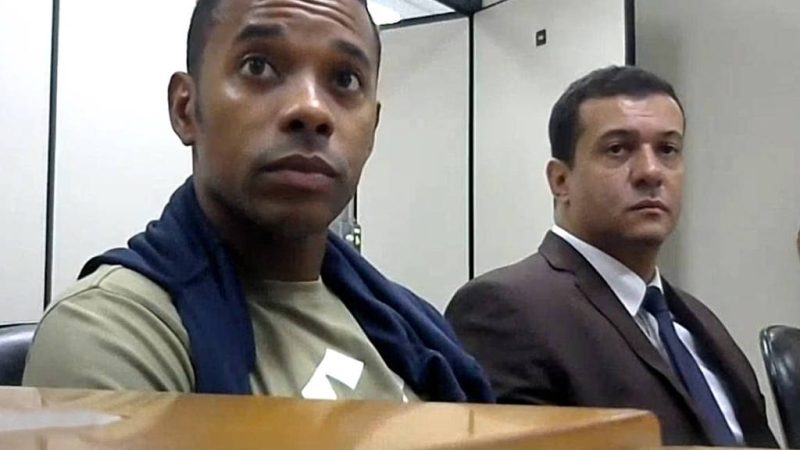 Veja o vídeo da audiência de custódia de Robinho – 22/03/2024 – Esporte