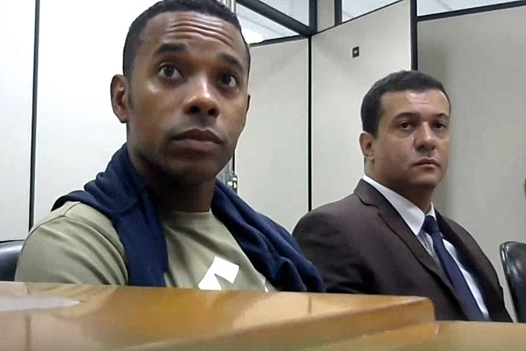 Veja o vídeo da audiência de custódia de Robinho – 22/03/2024 – Esporte
