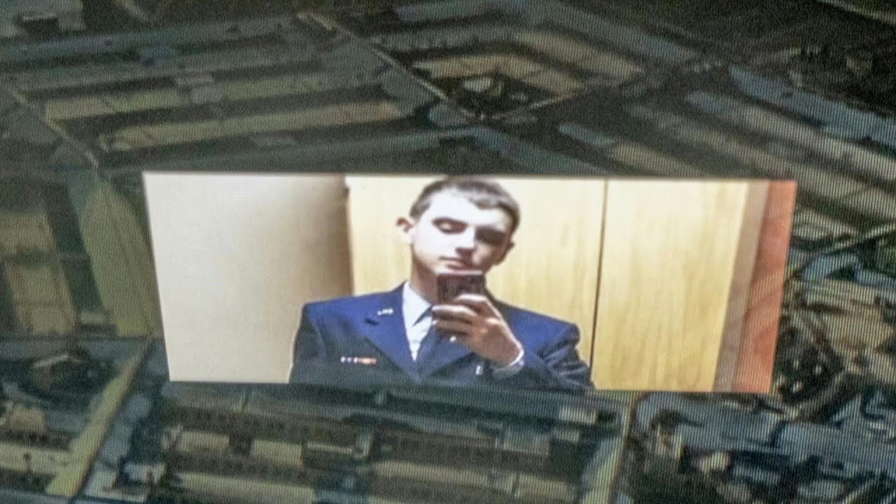 Acusado de vazar segredos do Pentágono fecha acordo e se livra de processo de espionagem | AFP