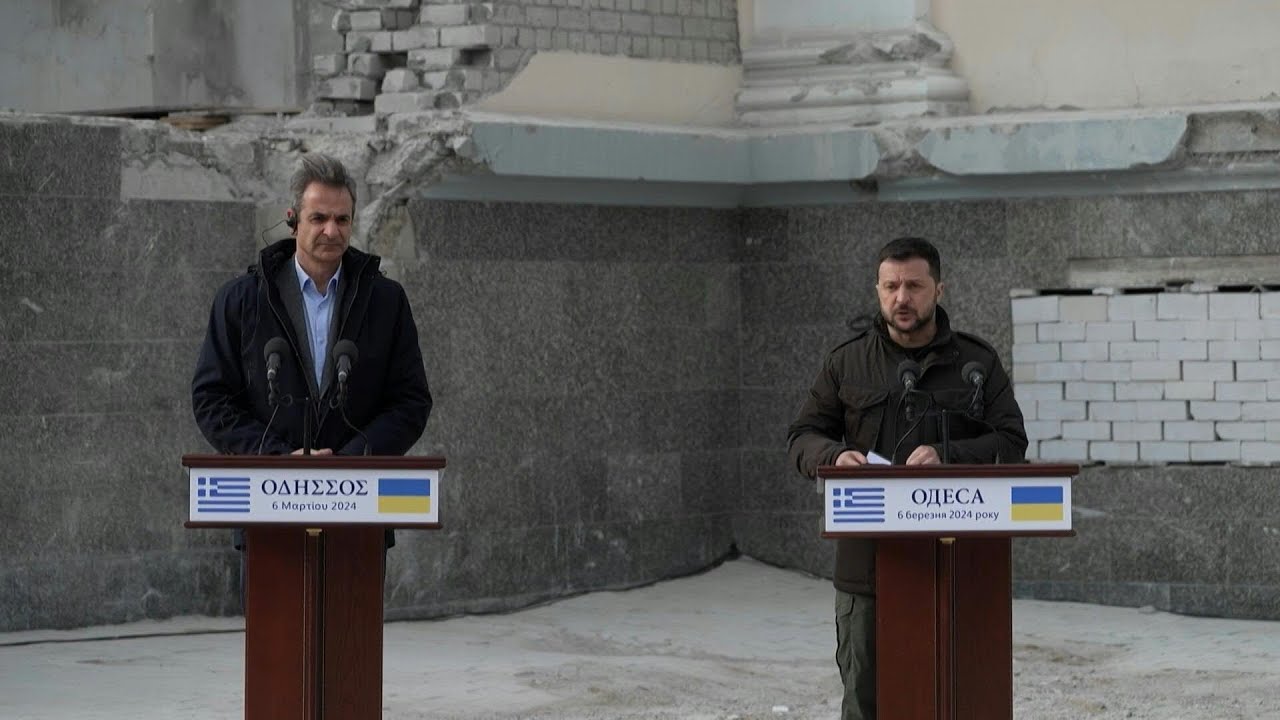 Ataques russos abalam Odessa durante visita de Zelensky e do premiê grego | AFP