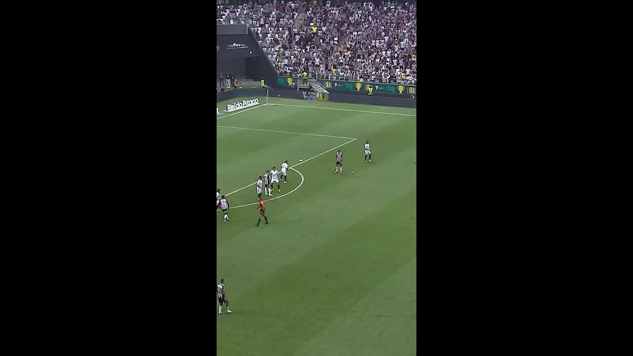 BRUNO FUCHS FAZ JOGADA DE NEYMAR E MARCA UM GOLAÇO! | ATLÉTICO X CRUZEIRO | #shorts | ge.globo