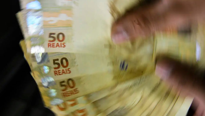 gastos do governo e motor “sobreaquecido” são ameaças