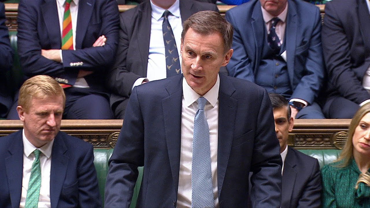 Governo britânico anuncia redução de impostos | AFP