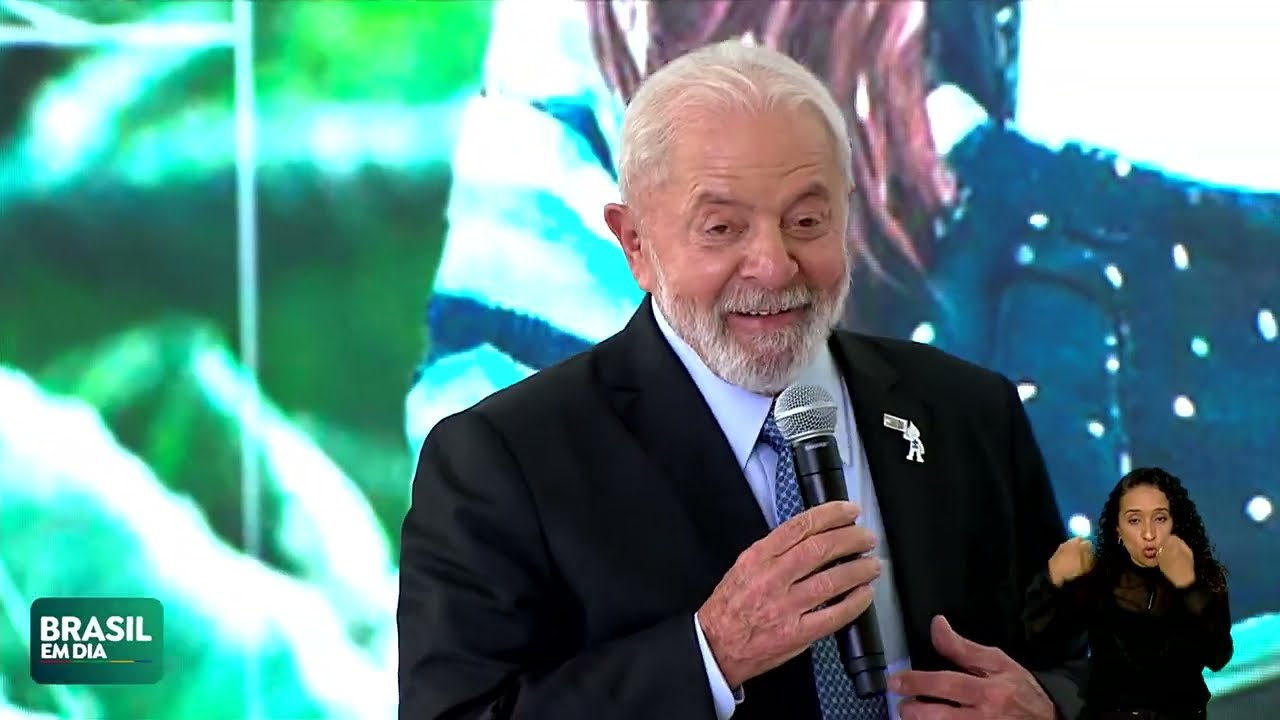 PRESIDENTE LULA ASSINA DECRETOS PARA MELHORAR SEGURANÇA ALIMENTAR NO PAÍS