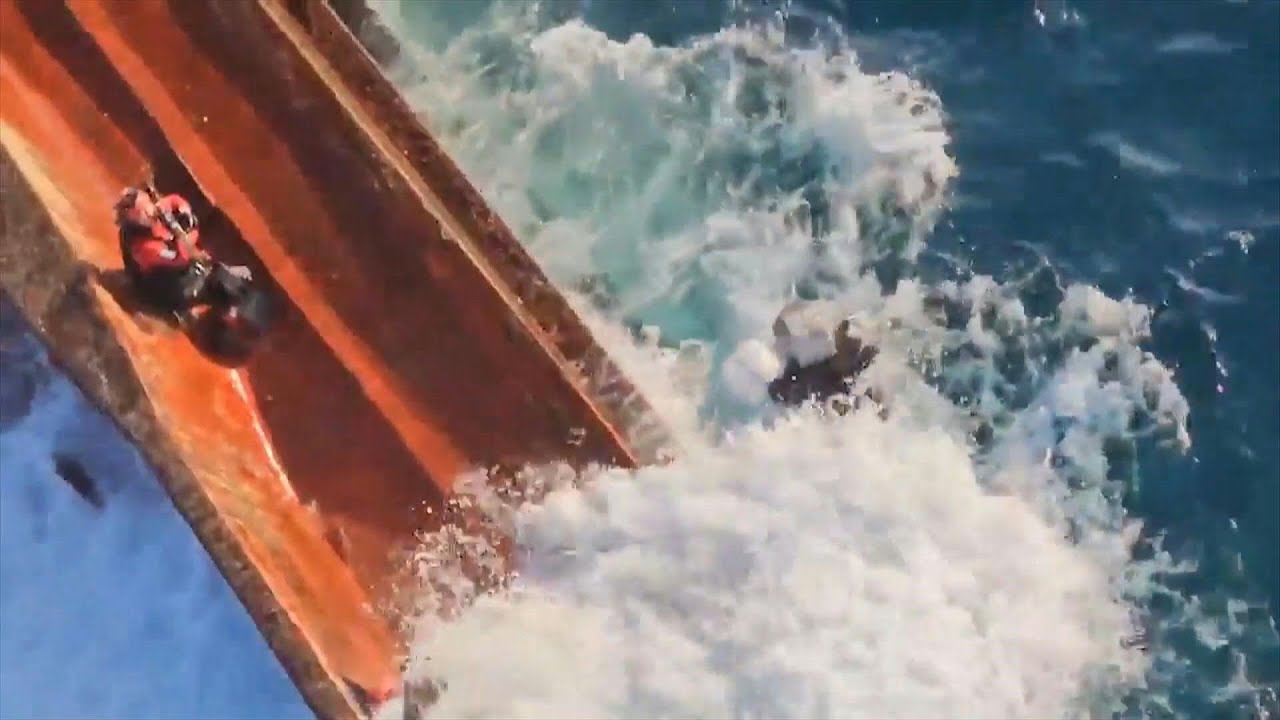Seis desaparecidos após barco de pesca sul-coreano virar | AFP