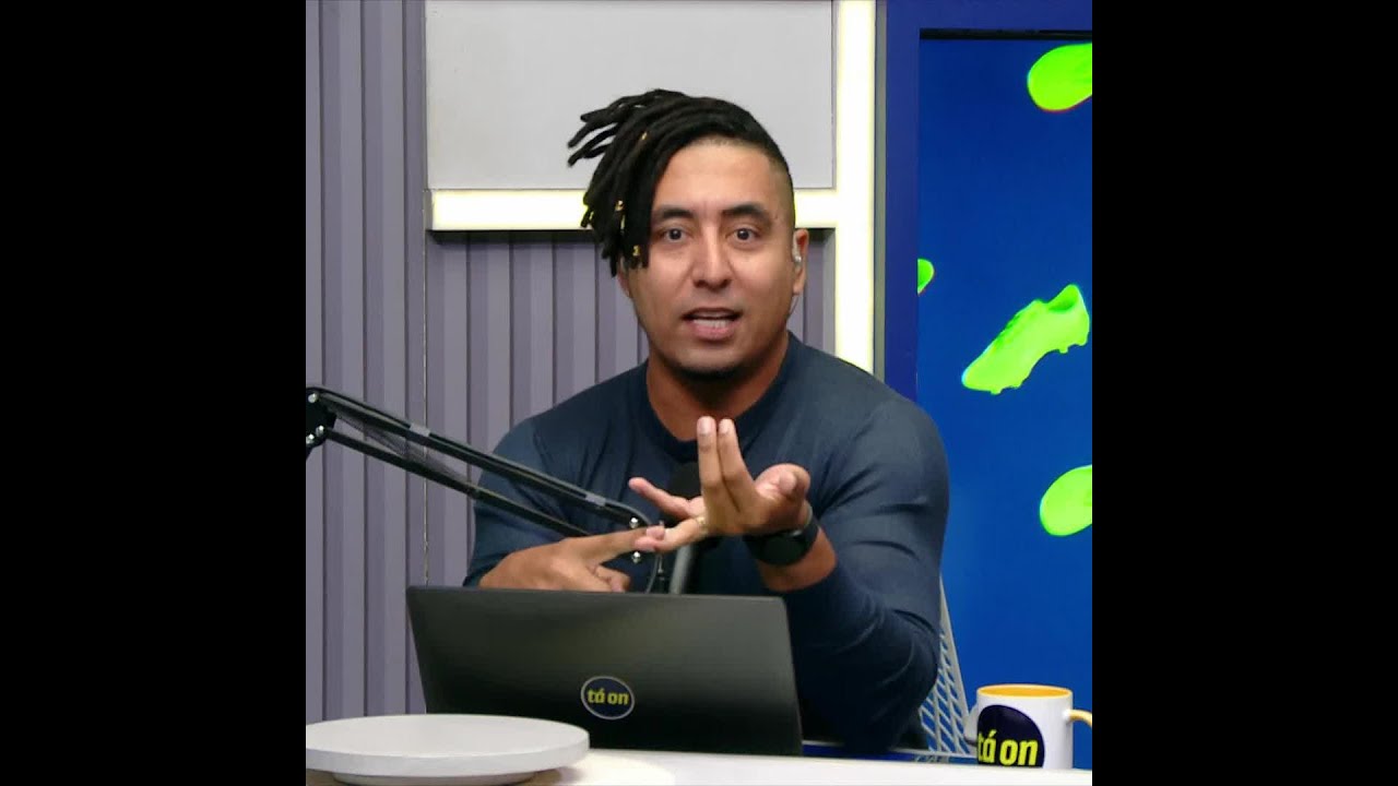 VINI JR E RACISMO: APRESENTADOR DO SPORTV FICA INDIGNADO APÓS COLETIVA | #shorts | sportv