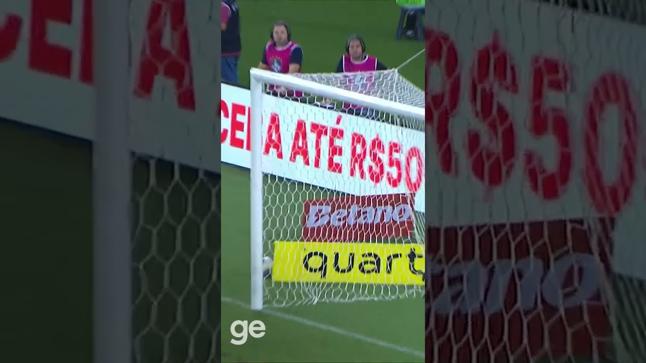 😱 FLUMINENSE ACERTA DUAS LINDAS BOLAS NA TRAVE | FLUMINENSE X BRAGANTINO | #shorts | ge.globo