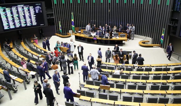 Câmara aprova regime de urgência para projeto que restringe o Perse – Notícias