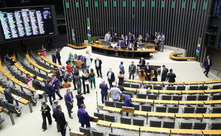 Câmara aprova regime de urgência para projeto que restringe o Perse – Notícias