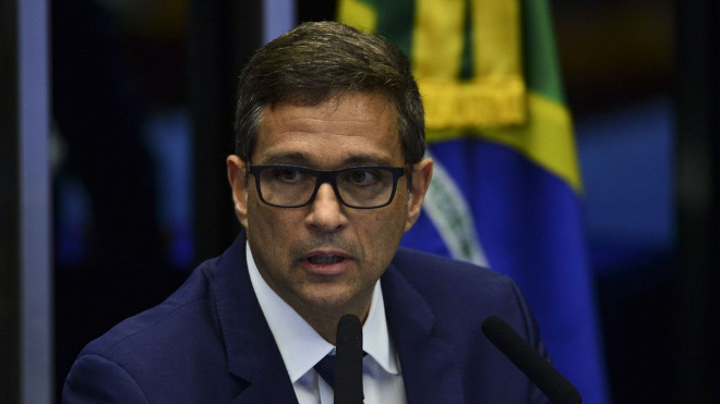 Campos Neto diz que PIB do Brasil não deve crescer menos de 2%