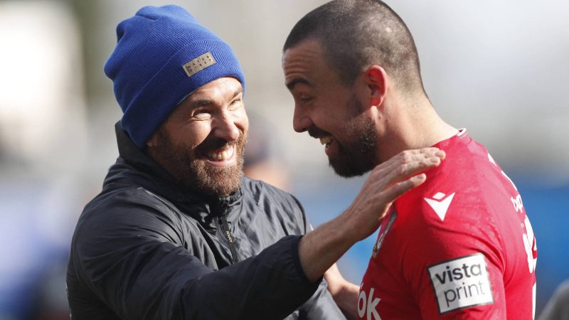 Clube ator Ryan Reynolds sobe terceira divisão inglesa – 13/04/2024 – Esporte