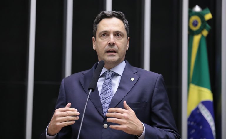 Comissão aprova projeto que prevê apenas dias úteis como data para pagamento de tributos – Notícias