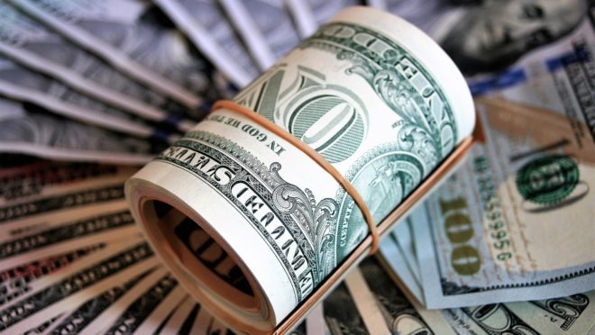 Dólar fecha no maior valor em 6 meses com tensões geopolíticas