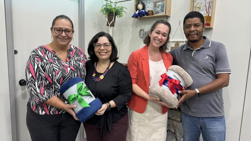 Funssol realiza a doao de 850 cobertores para a Secretaria de Assistncia Social