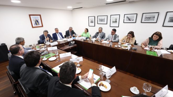 Governadores do Nordeste apresentam a Haddad plano para aliviar dívidas dos estados