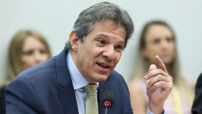 Haddad diz que economia brasileira se deteriorou a partir da reeleição de Dilma Rousseff