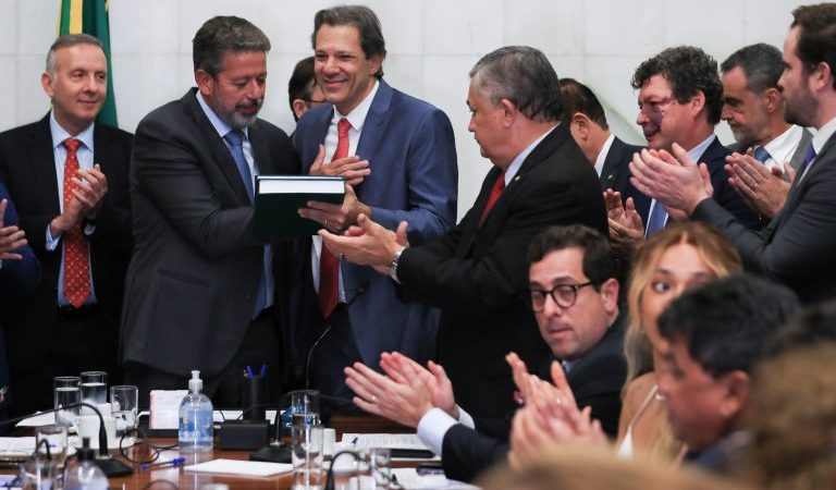Haddad entrega a Lira projeto de regulamentação da reforma tributária – Notícias