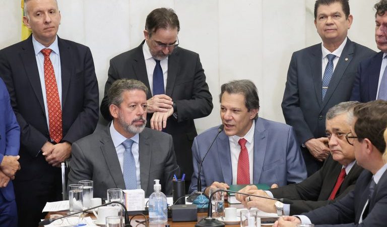 Haddad entrega a Lira regulamentação da reforma tributária – Notícias