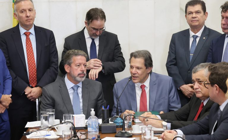 Haddad entrega a Lira regulamentação da reforma tributária – Notícias