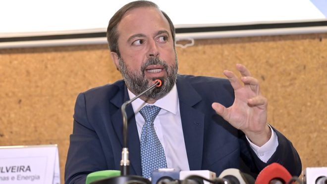 MP para reduzir conta de luz em 4% deve sair na próxima semana