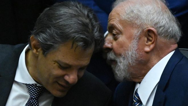 Mudança da meta fiscal para os próximos anos preocupa investidores, diz Financial Times