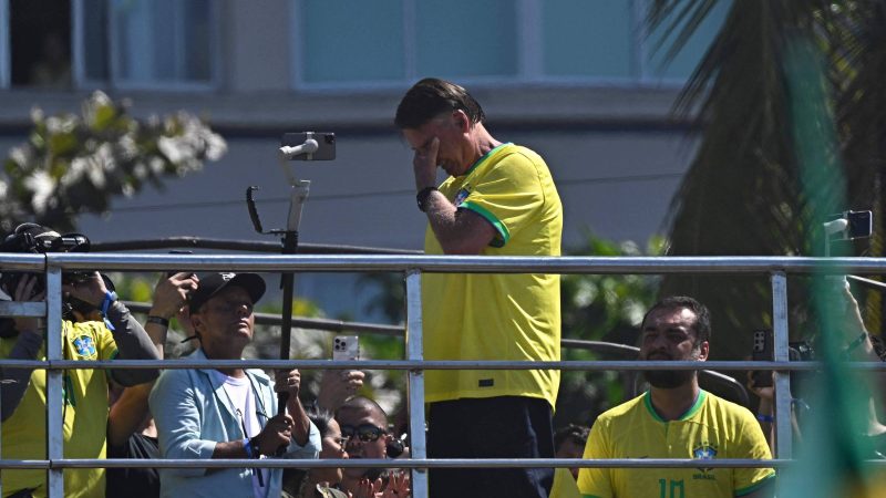 Narrativa de censura faz Bolsonaro ganhar momento – 22/04/2024 – Encaminhado com Frequência