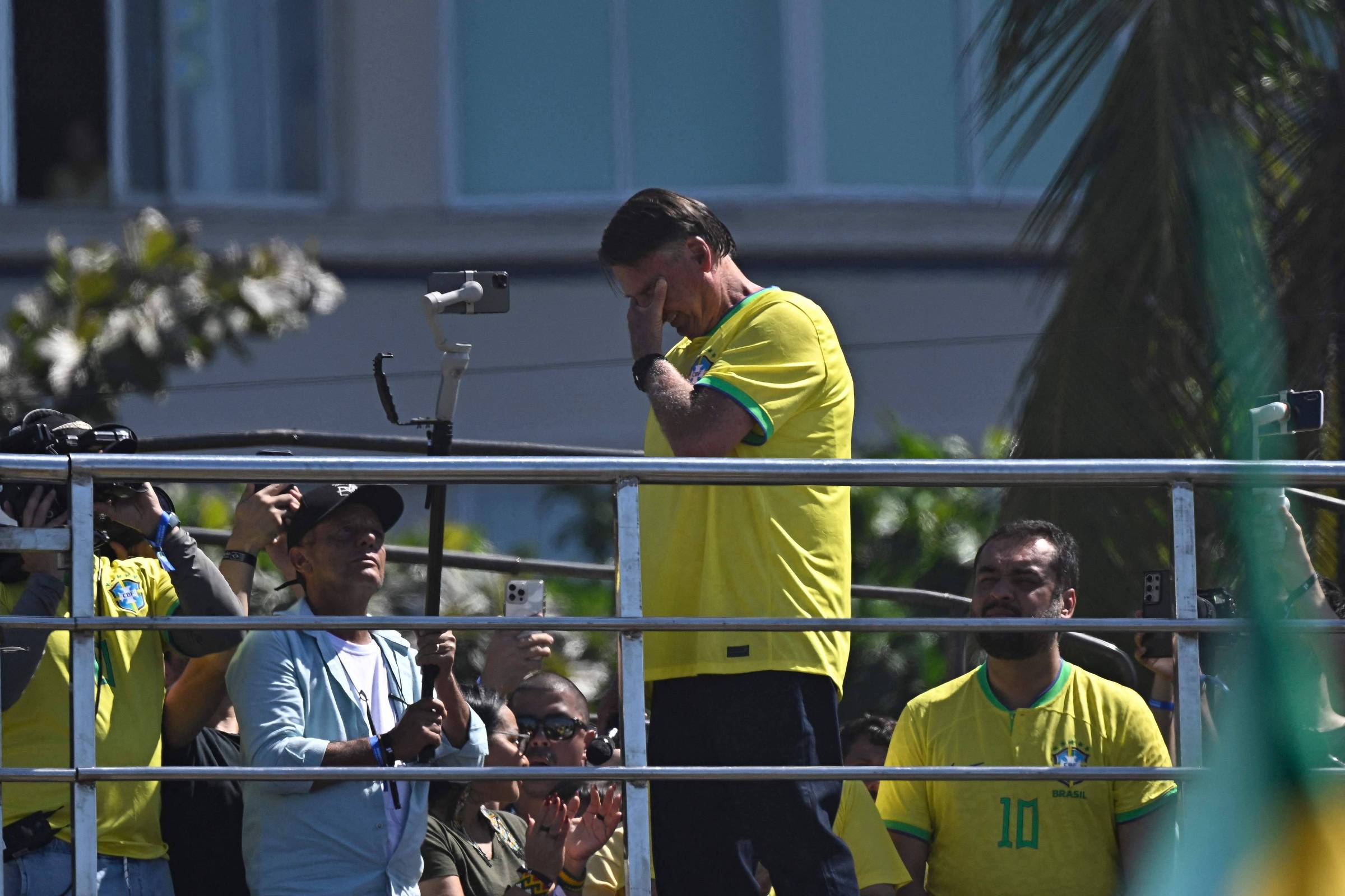 Narrativa de censura faz Bolsonaro ganhar momento – 22/04/2024 – Encaminhado com Frequência