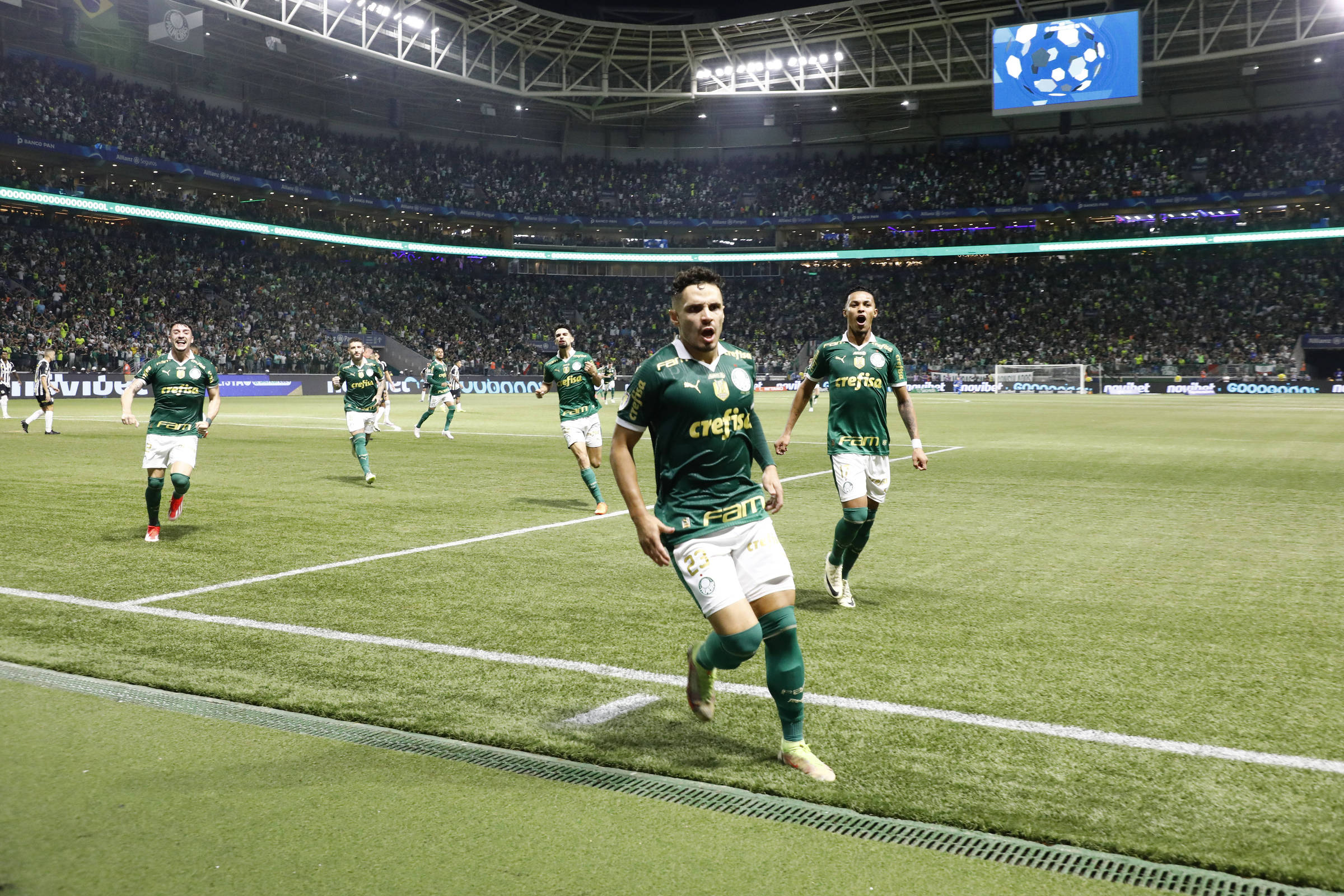 Palmeiras volta a virar final, derruba Santos e leva primeiro tri paulista após 90 anos – 07/04/2024 – Esporte