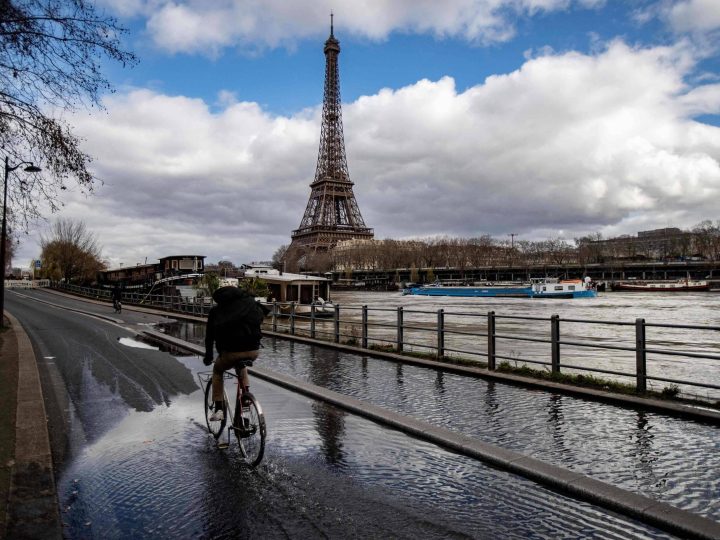 Paris: Uso de bicicleta supera o de carro, mostra pesquisa – 16/04/2024 – Ambiente