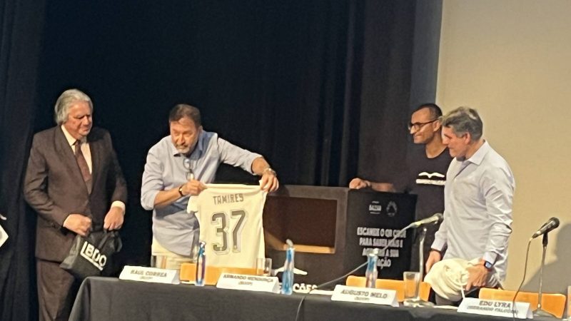 Presidente do Corinthians diz que é mais fácil acabar com a fome do que quitar dívida do clube – 10/04/2024 – Folha Social+