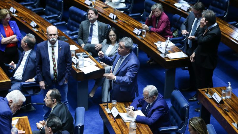 Senado aprova PEC sobre criminalização da posse de drogas