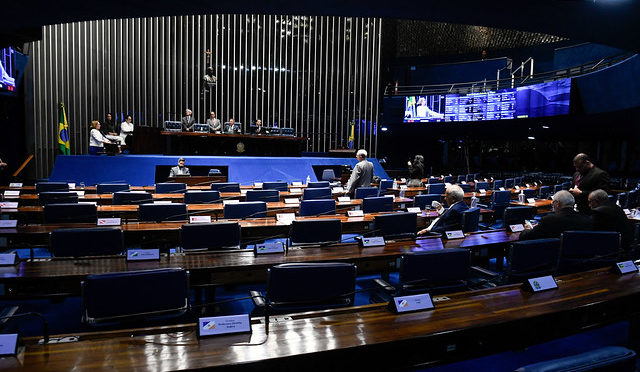 Senado aprova isenção do IR para pessoas que ganham até R$ 2.824
