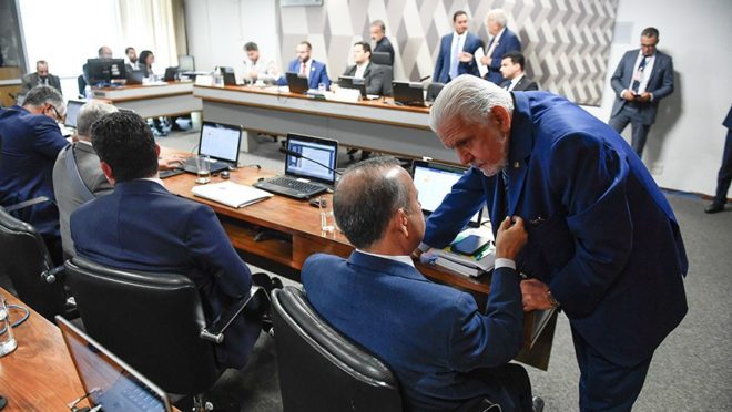 Senado vota retorno do DPVAT e liberação de R$15,7 bilhões ao governo