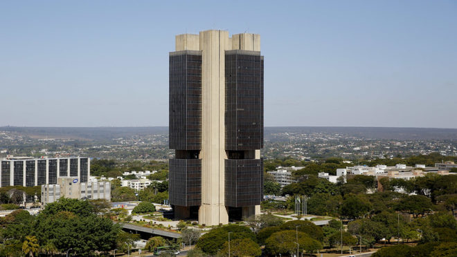 Servidores do Banco Central aceitam reajuste e encerram mobilização