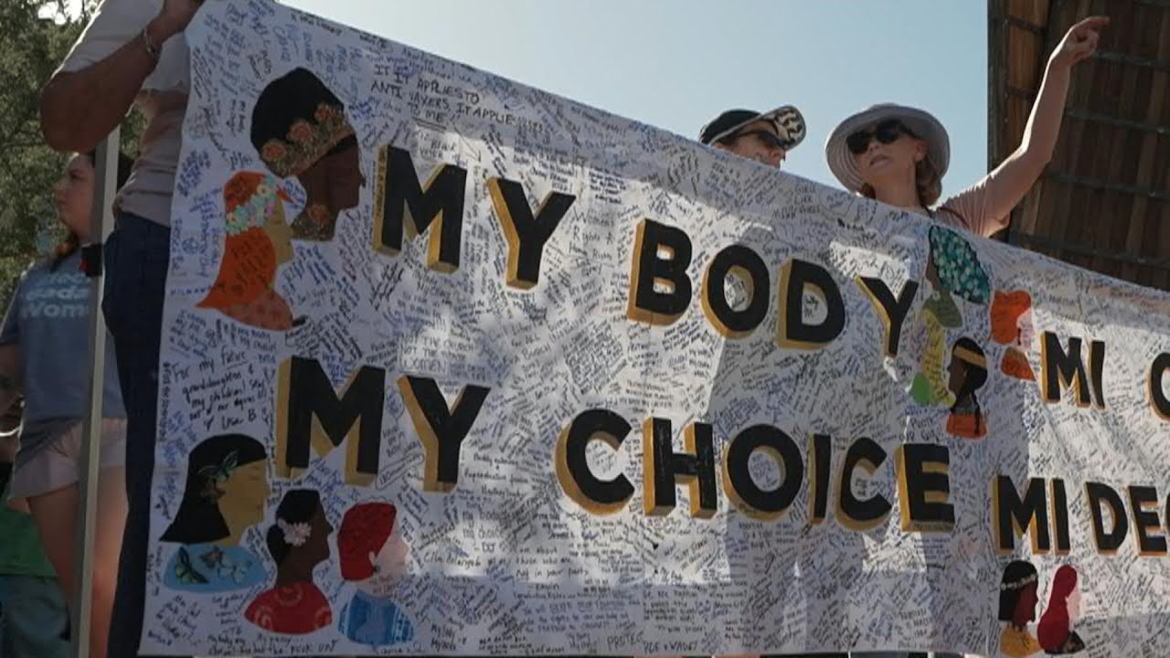 Câmara baixa do Arizona aprova revogação da lei de 1864 contra o aborto | AFP