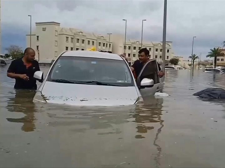 Chuvas torrenciais provocam caos e inundações em Dubai | AFP