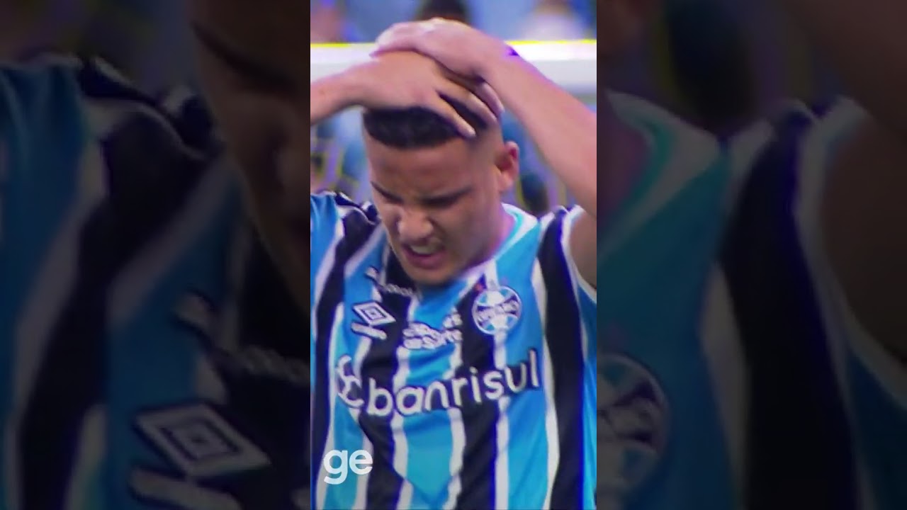 ⚠️IMAGENS FORTES: CHOQUE DE CABEÇA TERMINA MAL | GRÊMIO X CUIABÁ | #shorts | ge.globo