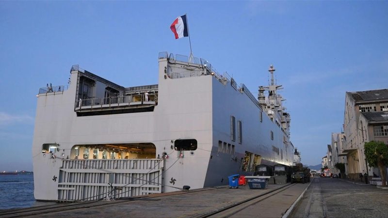 Missão da Marinha francesa chega ao Rio de Janeiro para treinamentos | AFP