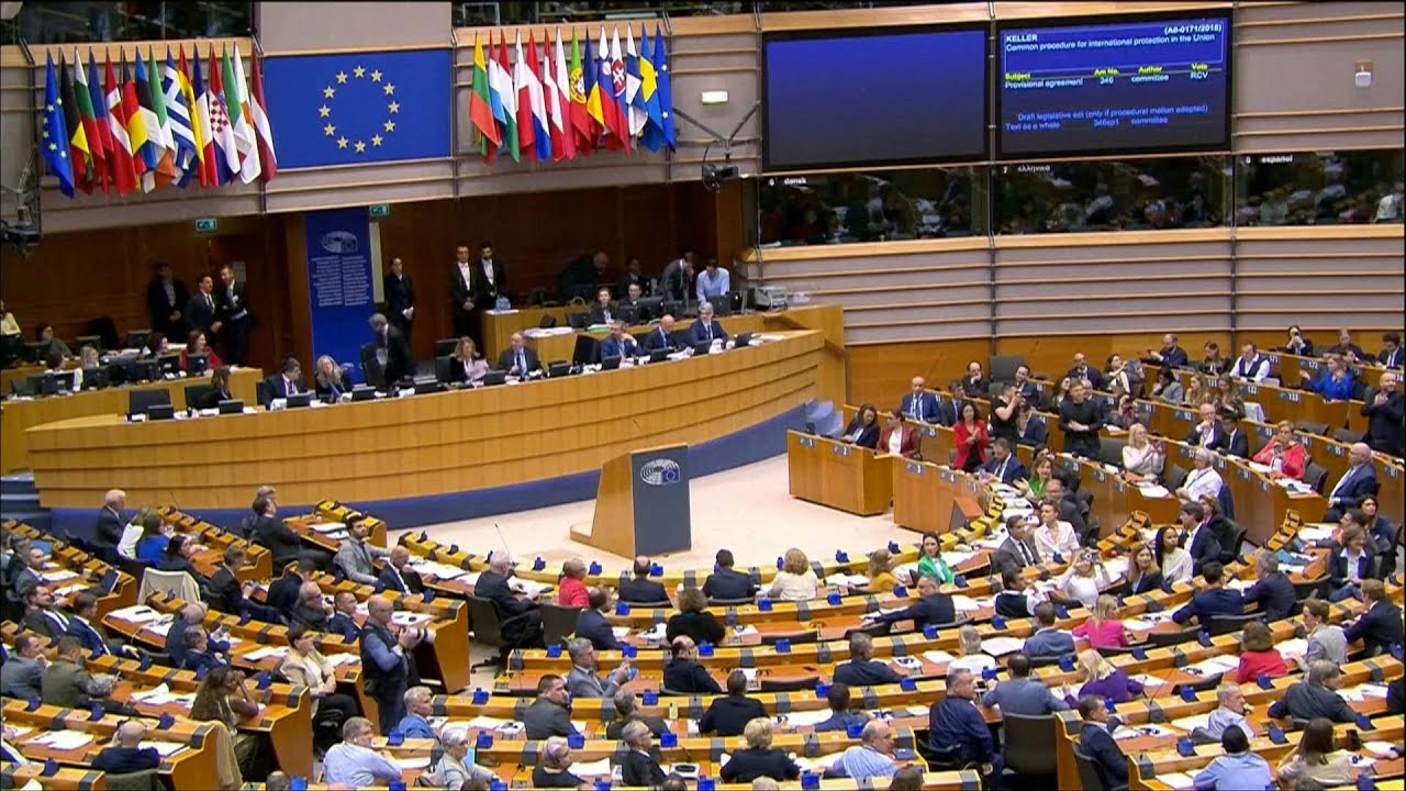 Parlamento Europeu aprova polêmica reforma migratória | AFP