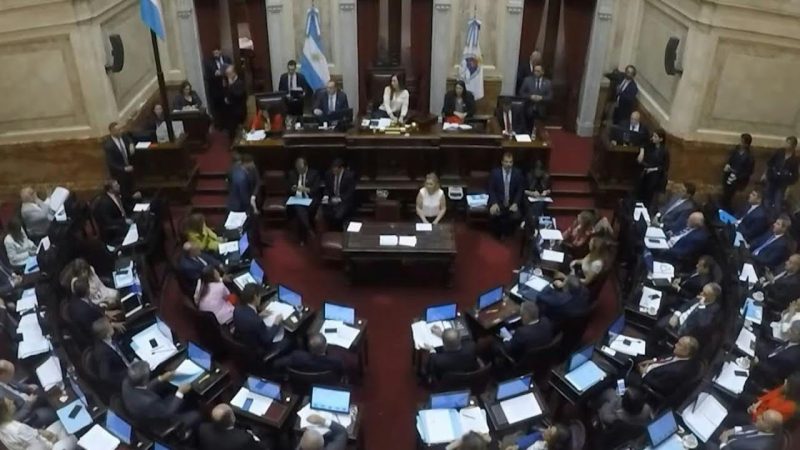 Polêmica na Argentina por aumento de salários de senadores em plena crise | AFP