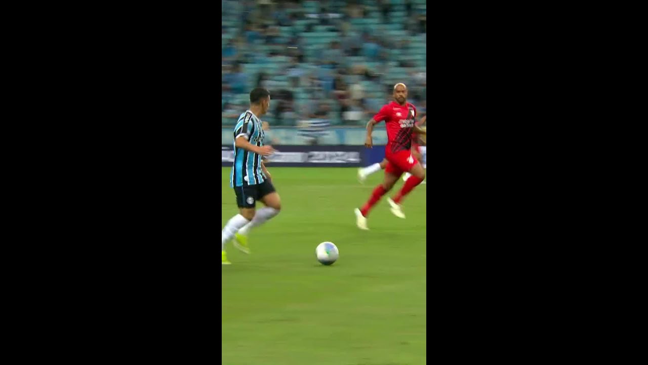 QUE BOLADA NA FACE 🥴 GRÊMIO X ATHLETICO-PR | #SHORTS | ge.globo
