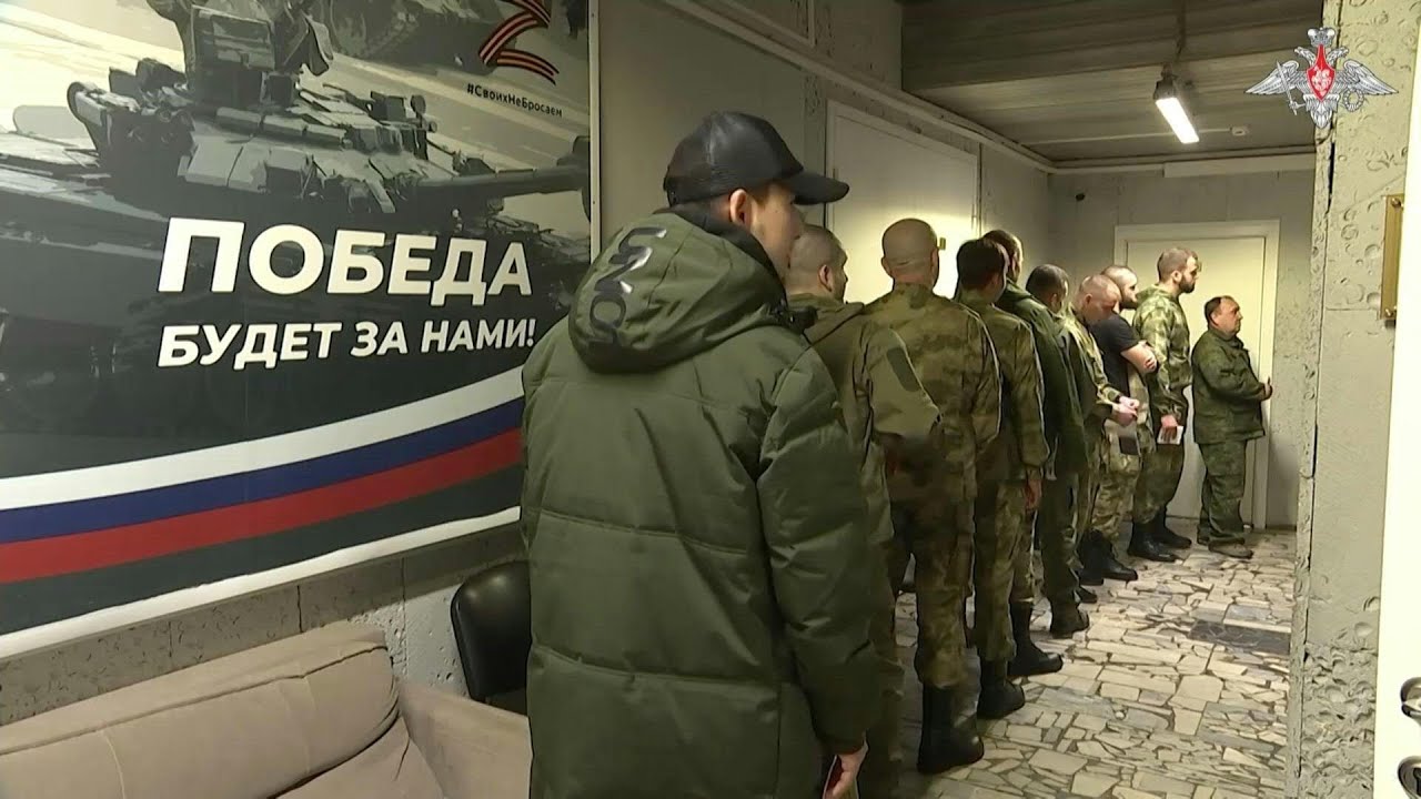Rússia observa ‘alta significativa’ de recrutamentos desde o atentado em Moscou | AFP