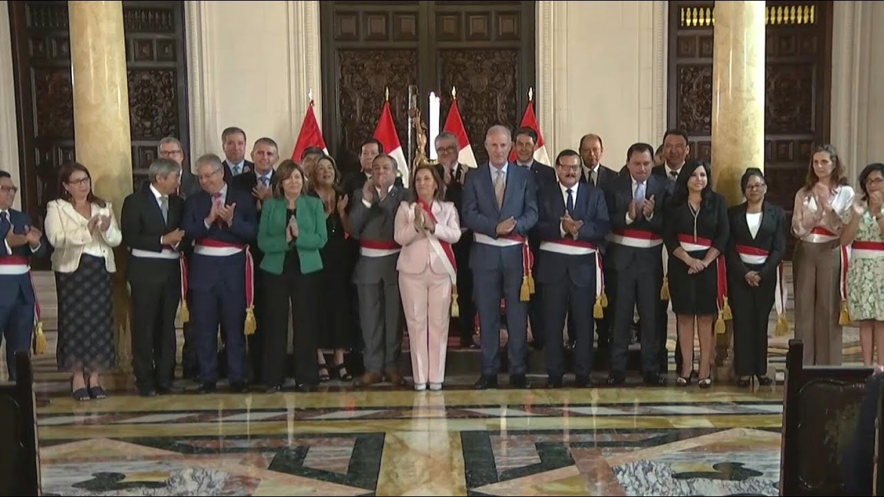 Seis ministros renunciam em meio a ‘Rolexgate’ no Peru | AFP