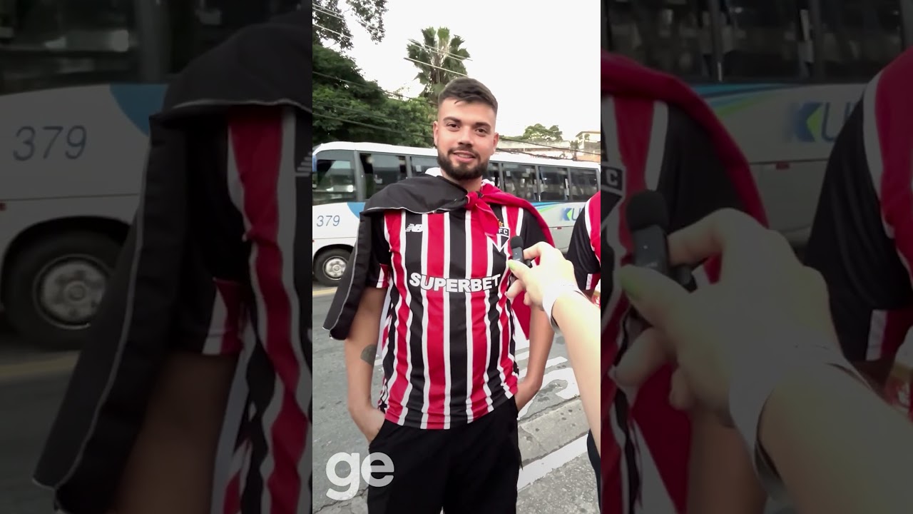 TORCIDA DO SÃO PAULO MONTA O JOGADOR PERFEITO | #shorts | ge.globo