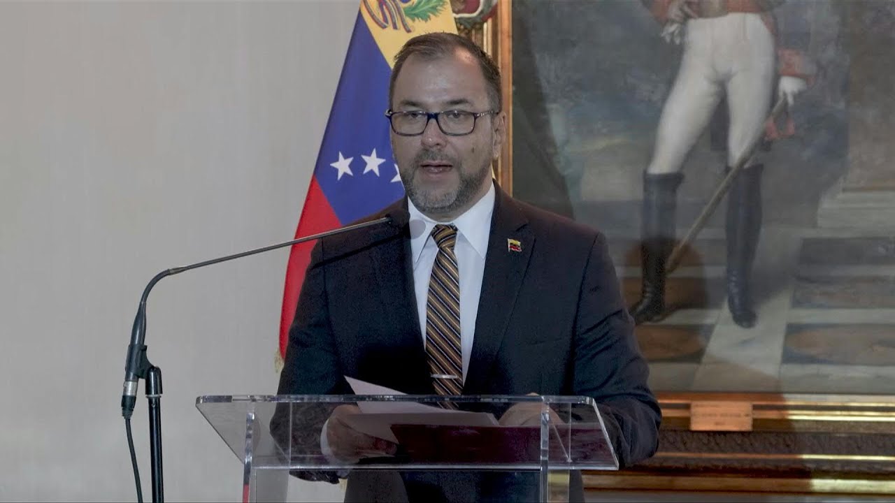 Venezuela protesta contra retomada de sanções e acusa EUA de ‘violar’ acordos | AFP