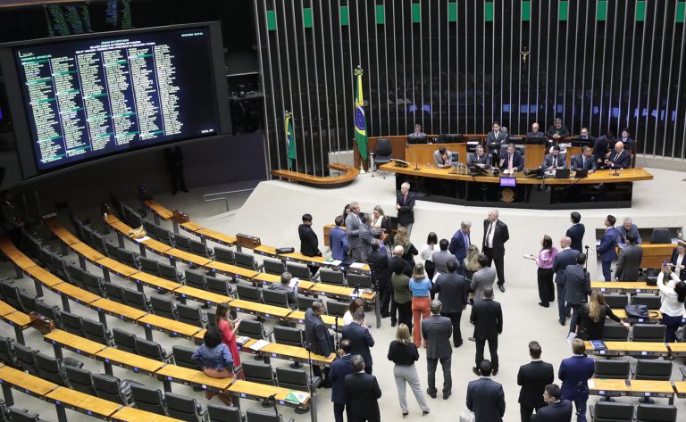Câmara aprova medida provisória que limita compensação de créditos de tributos federais – Notícias