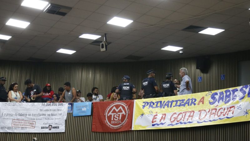 Câmara de SP aprova lei que permite contratação da Sabesp privatizada