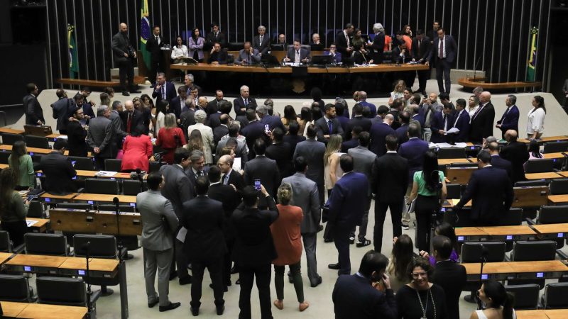 Congresso aprova alterações no Orçamento para facilitar apoio ao RS